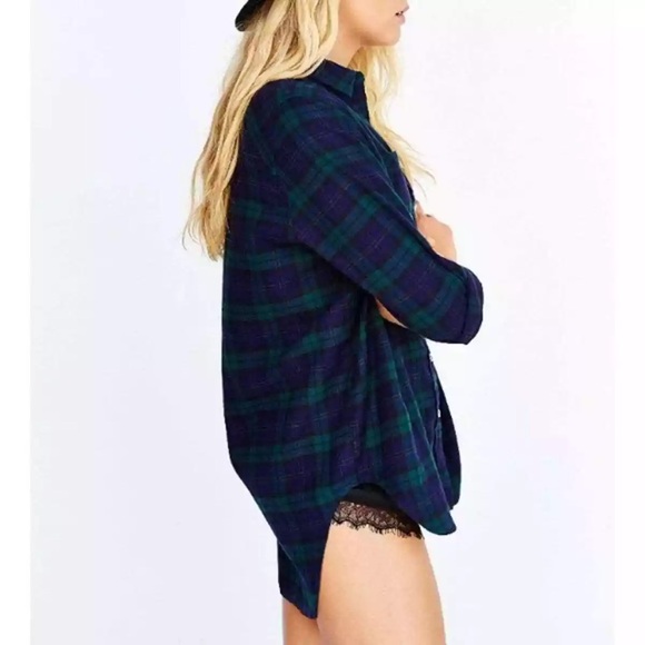 BDG OVERSIZED BLUE & GREEN PLAID FLANNEL - Picture 4 of 9